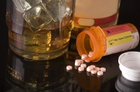 Минпромторг поддержит алкоголь и лекарства в онлайне