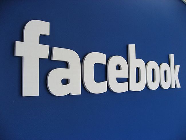 Российские бренды смогут загружать видеообложки для Facebook