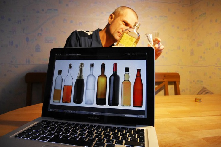 Алкоголь в онлайне: Минпромторг - за, Минздрав - против