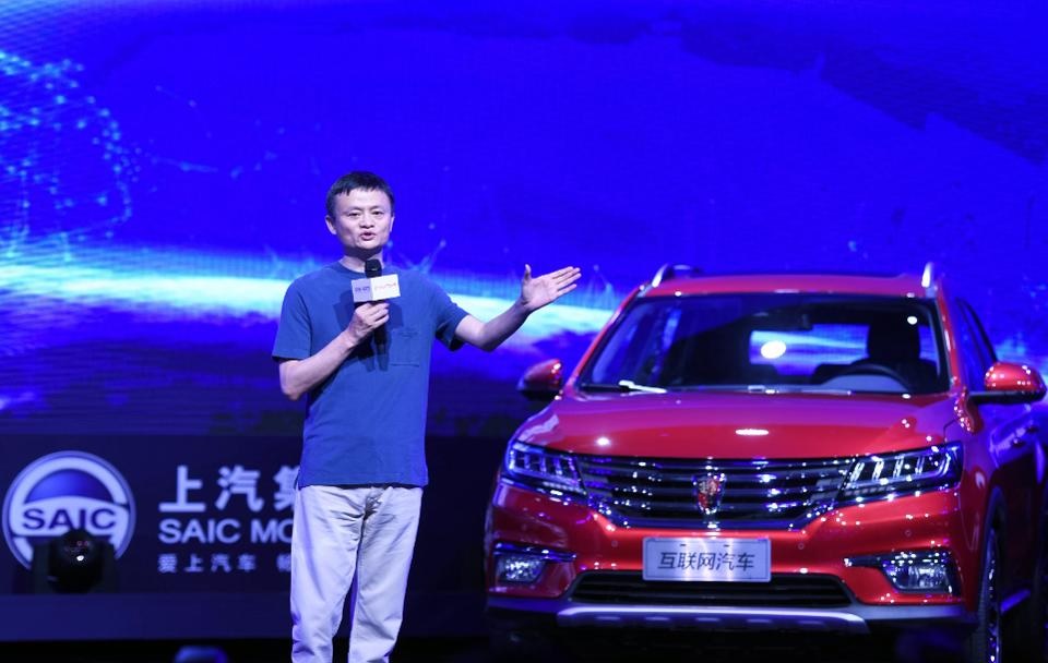 Alibaba продаст автомобили через приложение и селфи