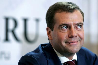 Медведева торопят ввести "налог на AliExpress"