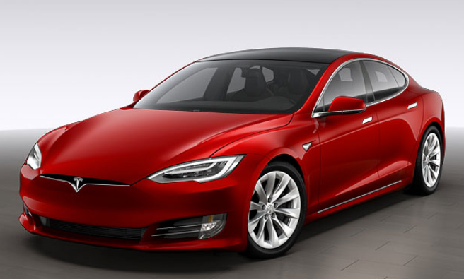 В интернет-магазине "Связного" появились автомобили Tesla