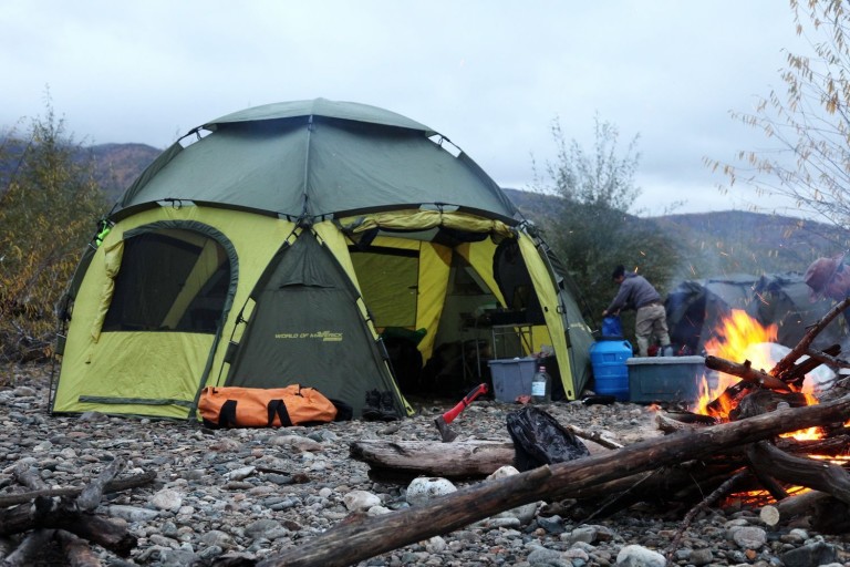 Wildberries: россияне закупаются палатками и удочками