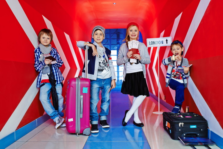Бренд детских товаров Acoola представил в России сервис подписки на одежду