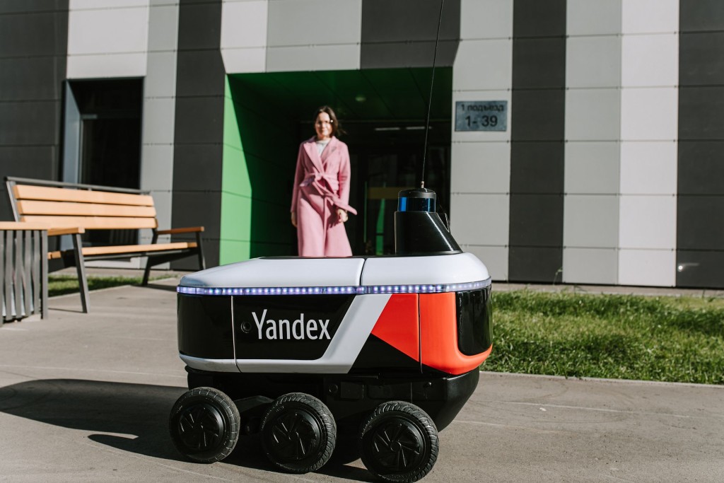 Роботы "Яндекса" будут развозить заказы конкурентов. А что им мешает это делать прямо сейчас?