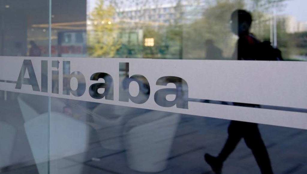 Почему на фоне прибыльности и роста выручки курс акций Alibaba рухнул?