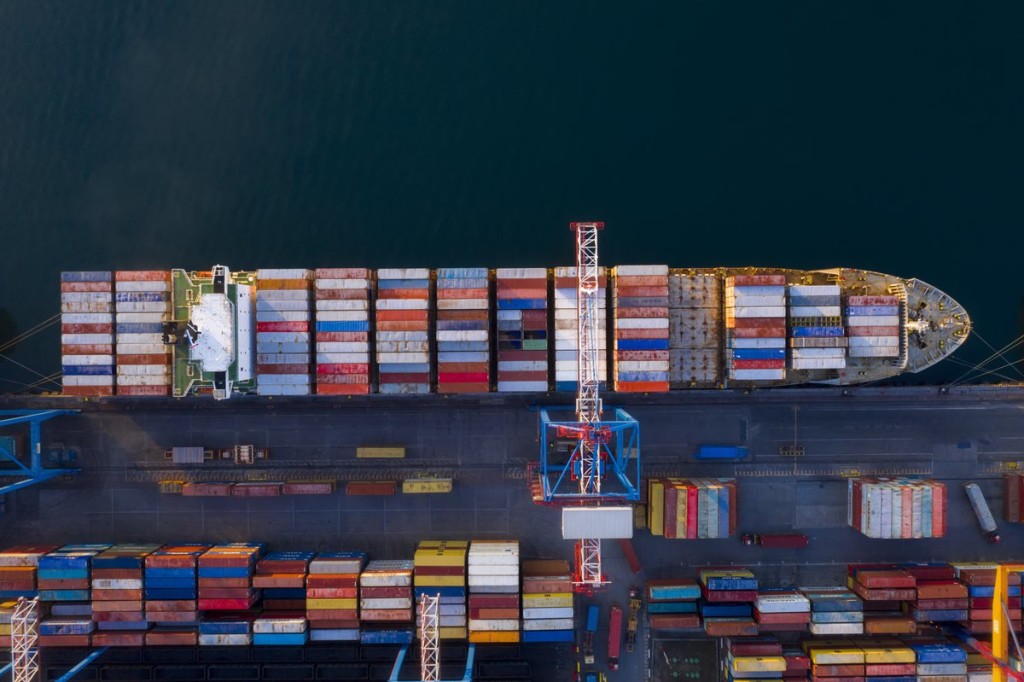 Китайский контейнерный транзит в портах Приморья "уронил" логистику Дальнего Востока