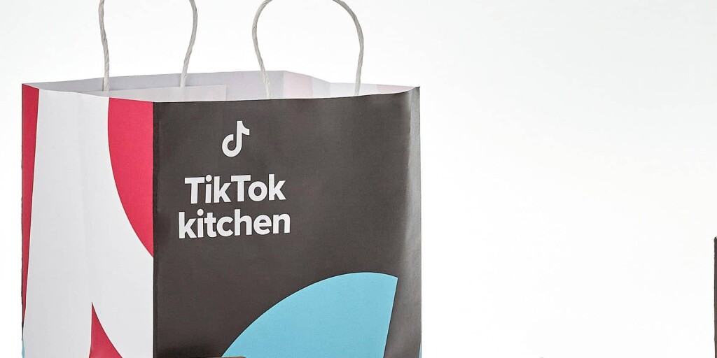 Видеоплатформа Тik Tok выходит на рынок доставки еды и открывает виртуальный ресторан