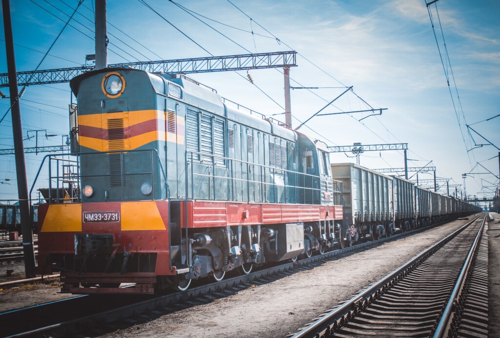 22 поезда с российскими грузами, застрявшие в Казахстане, начали отправлять по назначению