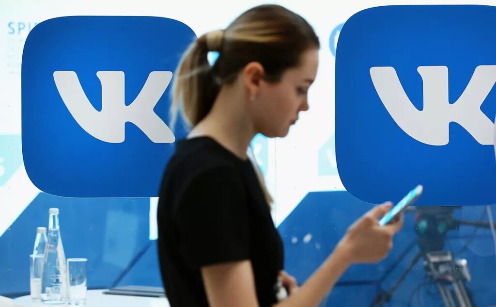 VK и "Яндекс" против нового закона об отключении рекомендательных алгоритмов