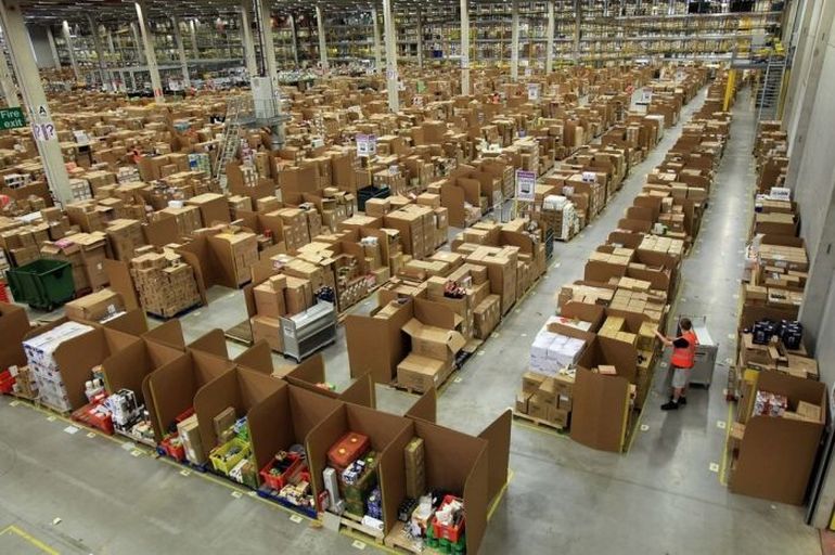 Amazon следит за сотрудниками склада каждую секунду и может перепроверить, действительно ли они ходили в туалет