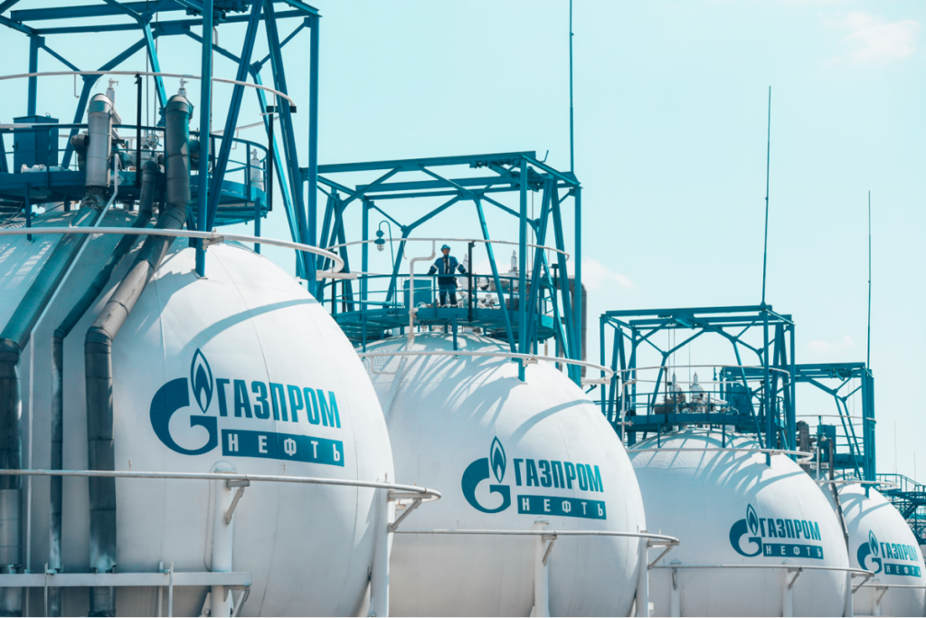 "Газпром Нефть" собирается заняться маркетплейсом и ищет руководителя проектов электронной коммерции