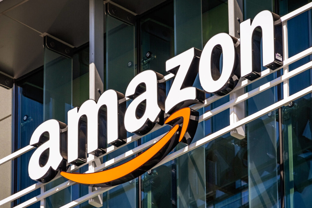 Как Amazon готовится к трудным временам: сокращает персонал и берет многомиллиардный кредит