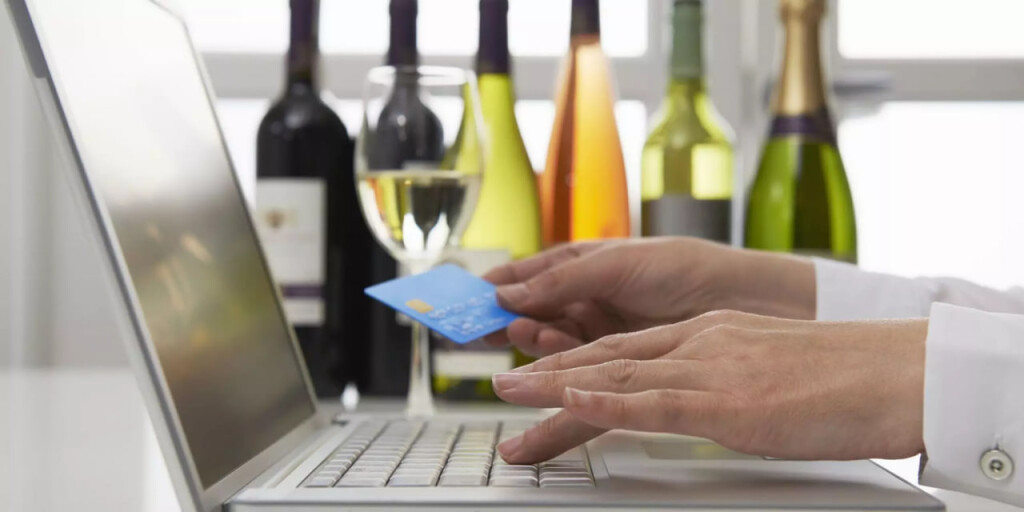 АКИТ предлагает продавать алкоголь через интернет по QR-кодам и легализовать многомиллиардные обороты