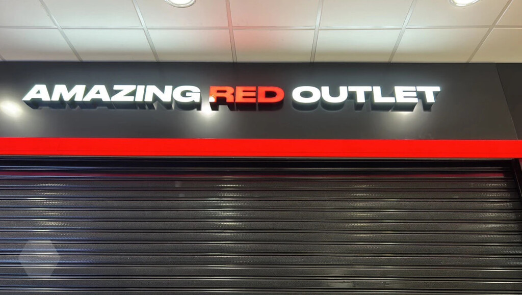 Inventive Retail Group, бывший партнер Nike, запускает свою сеть спортивной одежды Amazing Red