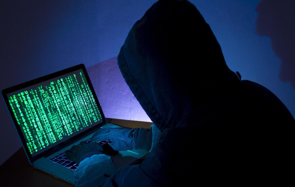 Хакеры шантажируют селлеров Wildberries, взламывая личные кабинеты. Откуда у них пароли?