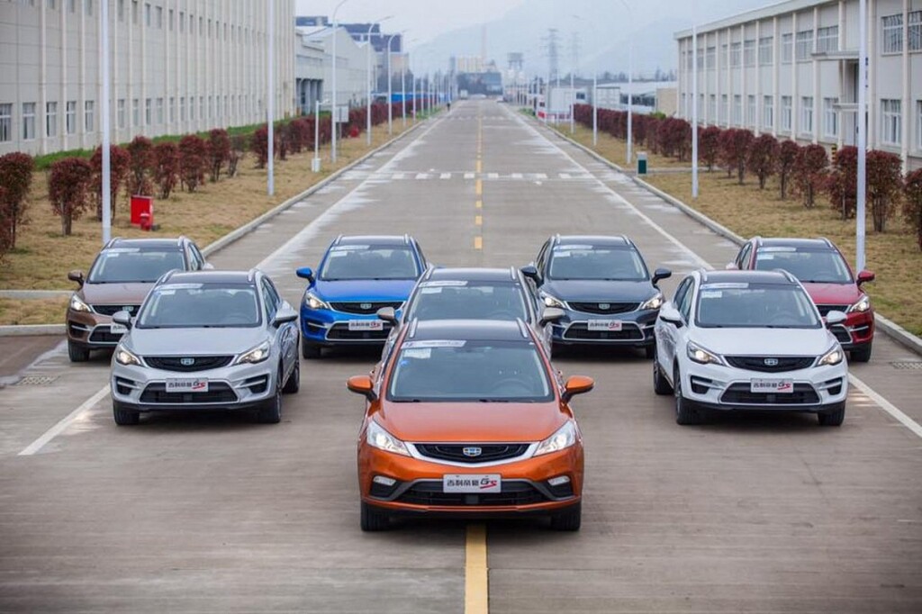 Китайские авто завоевали российский рынок. Но запчастей к ним нет